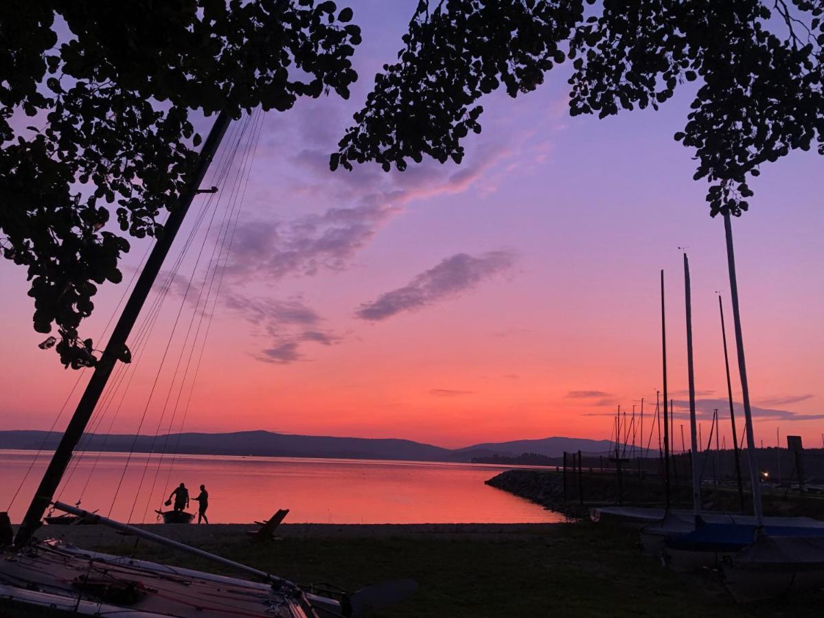 Apartmán Plachetnice Frymburk Esterno foto